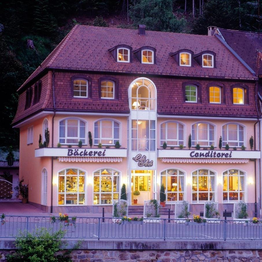 Hotel Garni Aich ザンクト・ブラージエン エクステリア 写真